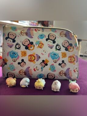 Tsum Tsum makeup bag with five Tsums tsums